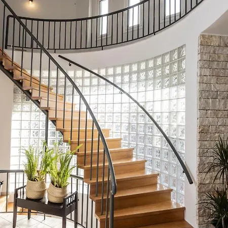 בית הארחה Noemie Premium