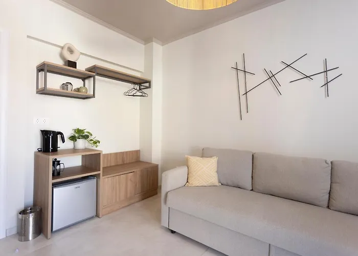 Noemie Premium Pefkochori